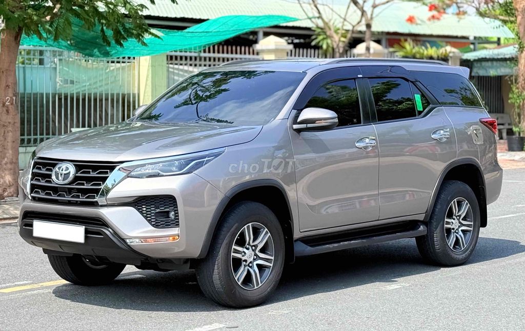Toyota Fortuner 2021 - ảnh 2