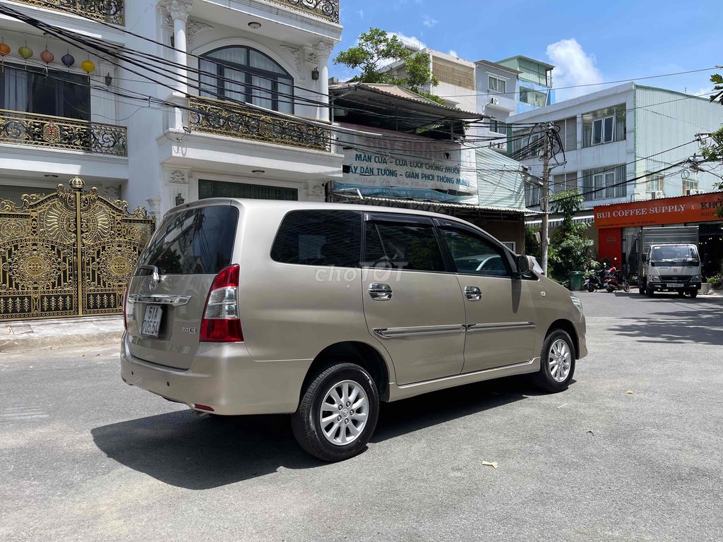 Toyota Innova 2013 - ảnh 4