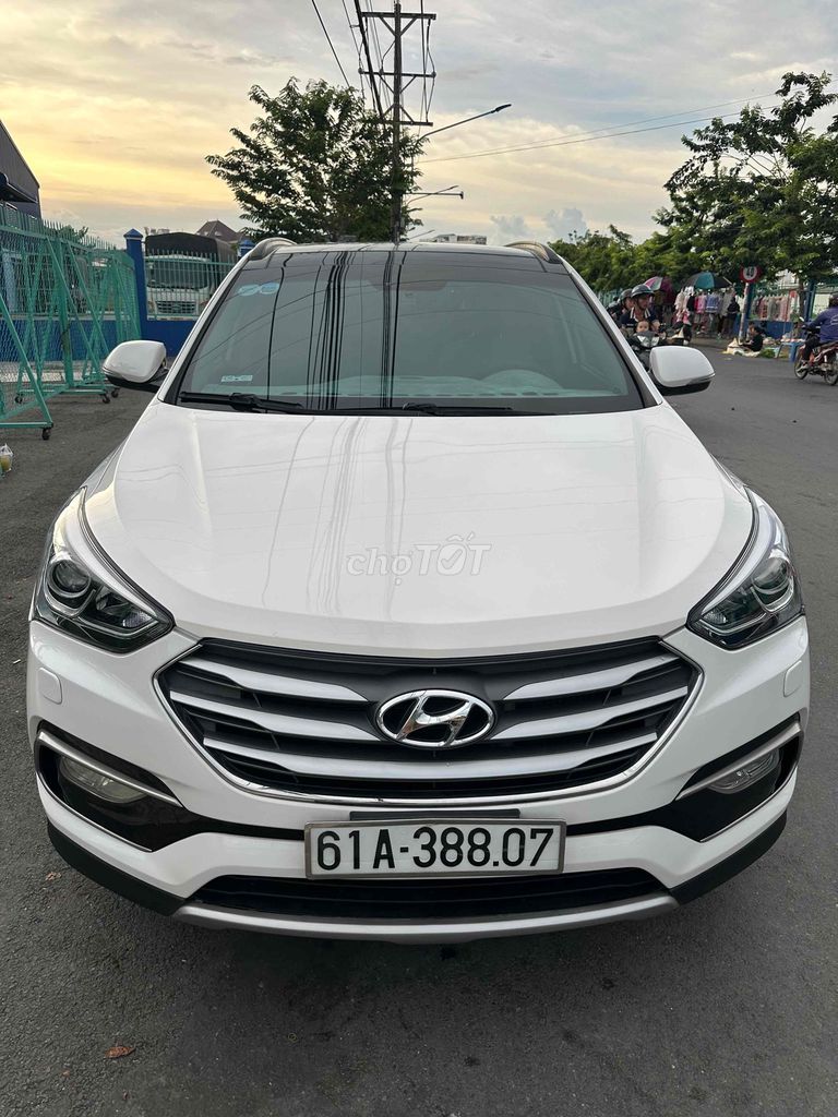 Hyundai Santa Fe - ảnh 1