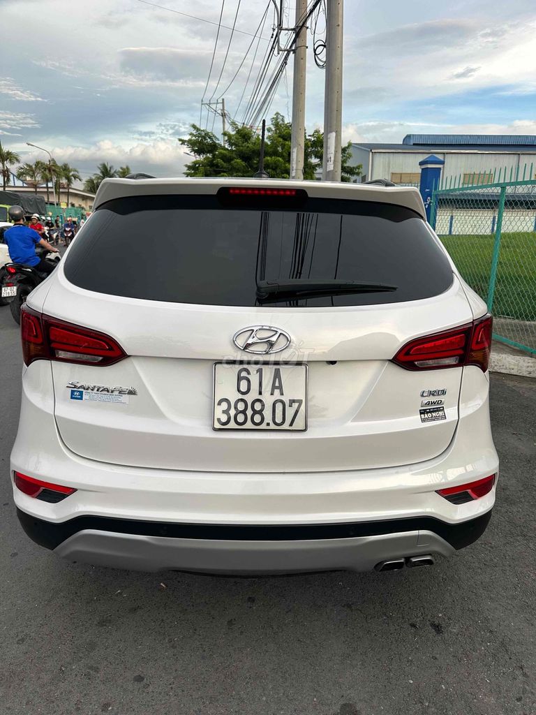 Hyundai Santa Fe - ảnh 2