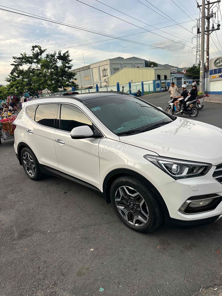 Hyundai Santa Fe - ảnh 4