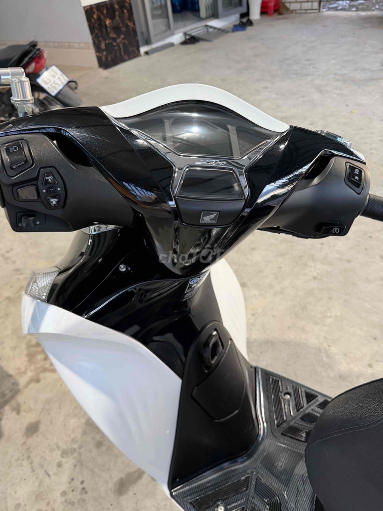 Honda SH 2025 - ảnh 1