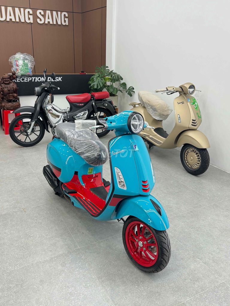Vespa Primavera 2025 - ảnh 1
