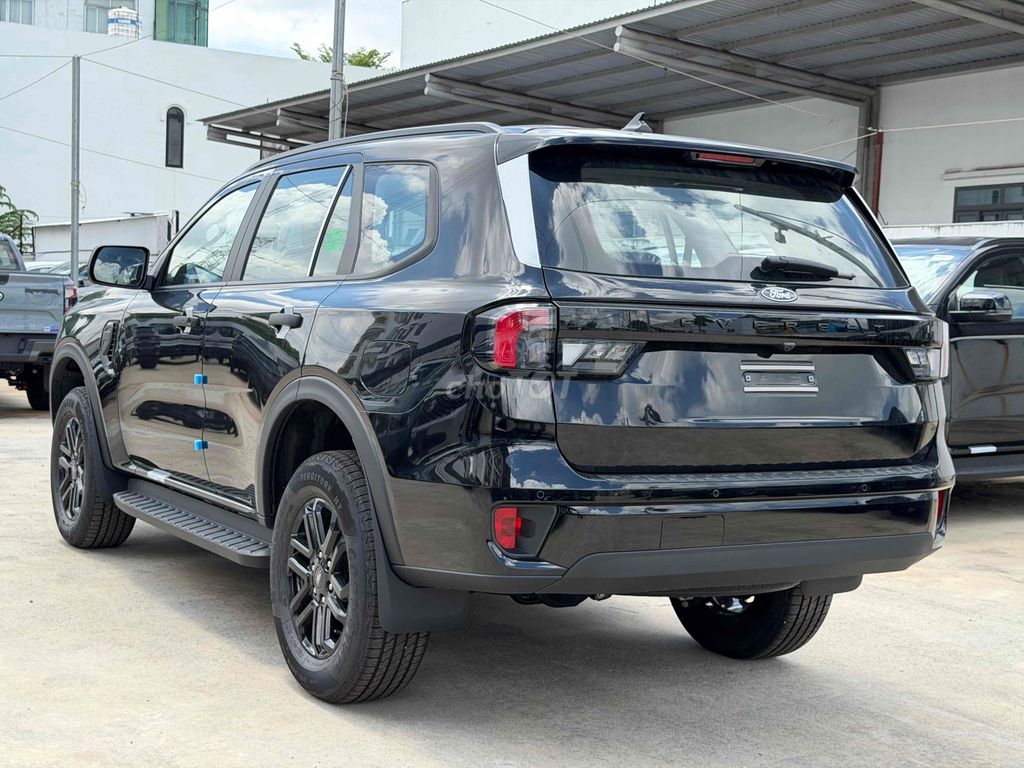 Ford Everest 2026 - ảnh 2