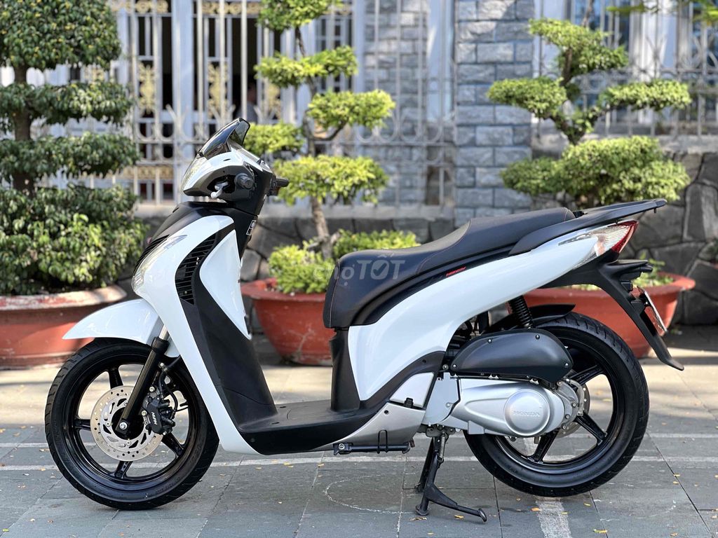 Honda 2010 - ảnh 4