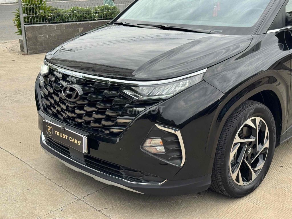 Hyundai Custin 2023 - ảnh 3
