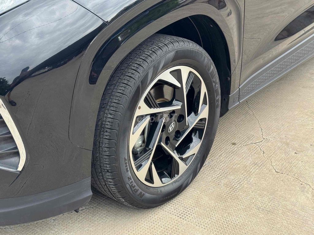 Hyundai Custin 2023 - ảnh 4