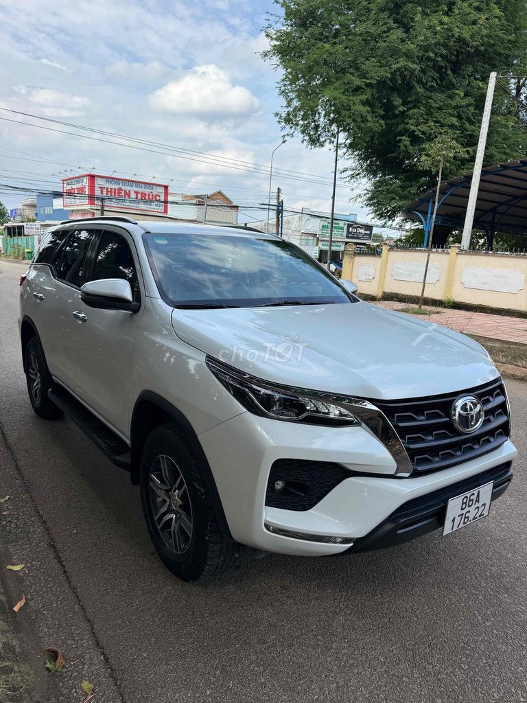Toyota Fortuner 2021 - ảnh 2
