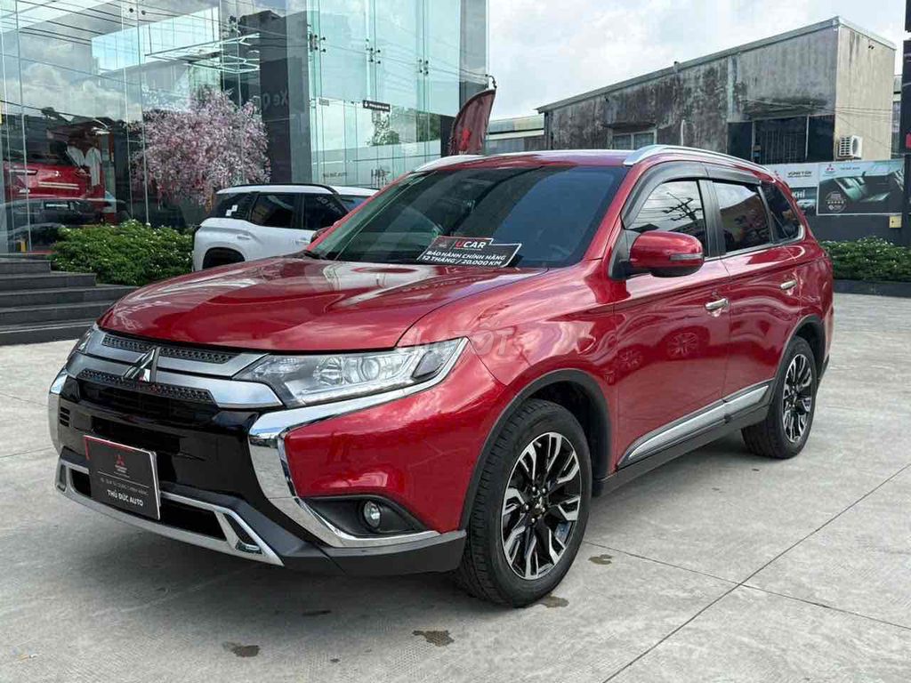 Mitsubishi Outlander 2021 - ảnh 1