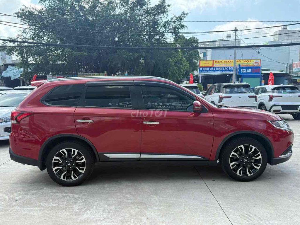 Mitsubishi Outlander 2021 - ảnh 3