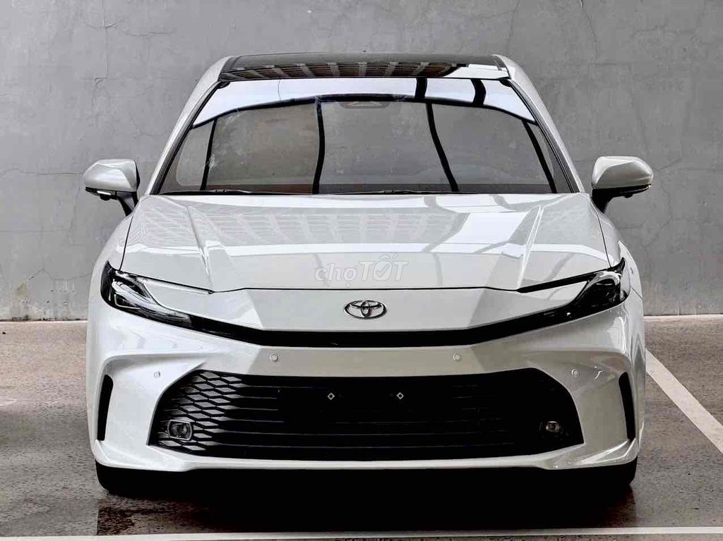 Toyota Camry 2026 - ảnh 1