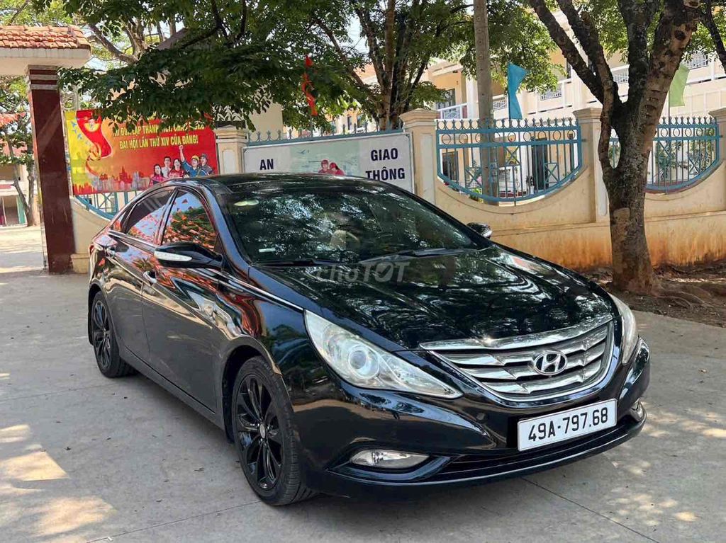 Hyundai Sonata 2011 - ảnh 1