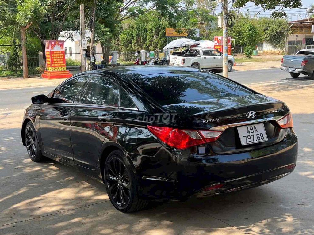 Hyundai Sonata 2011 - ảnh 5