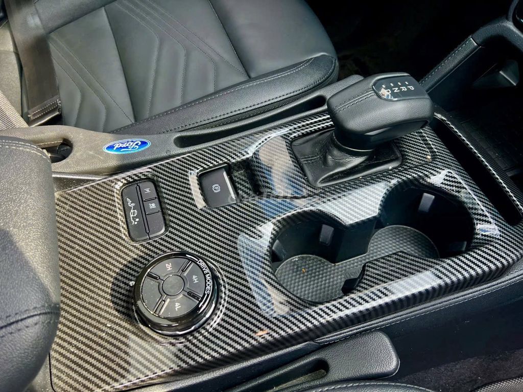 Ford Everest 2025 - ảnh 5