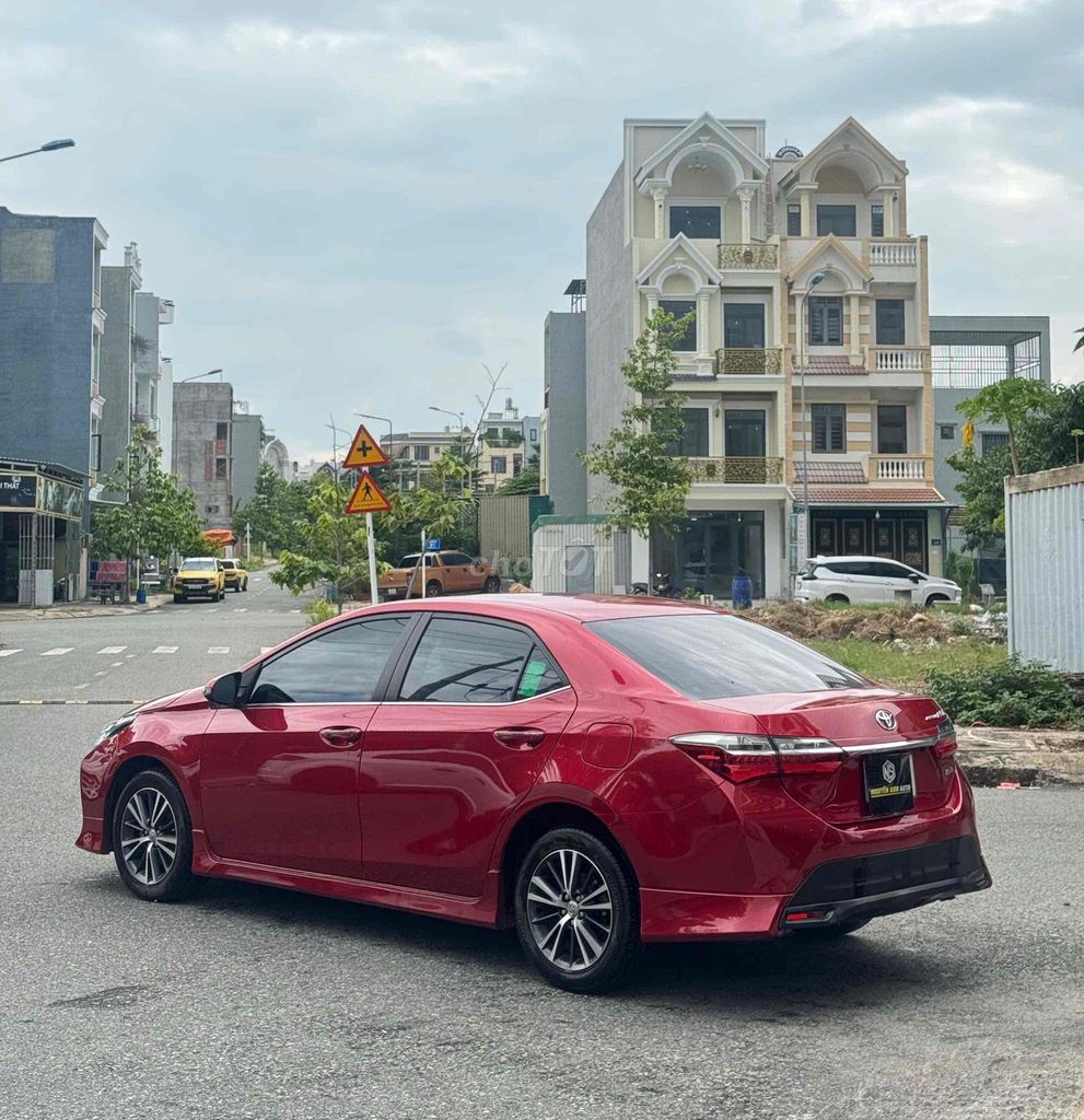 Toyota Corolla Altis 2020 - ảnh 2