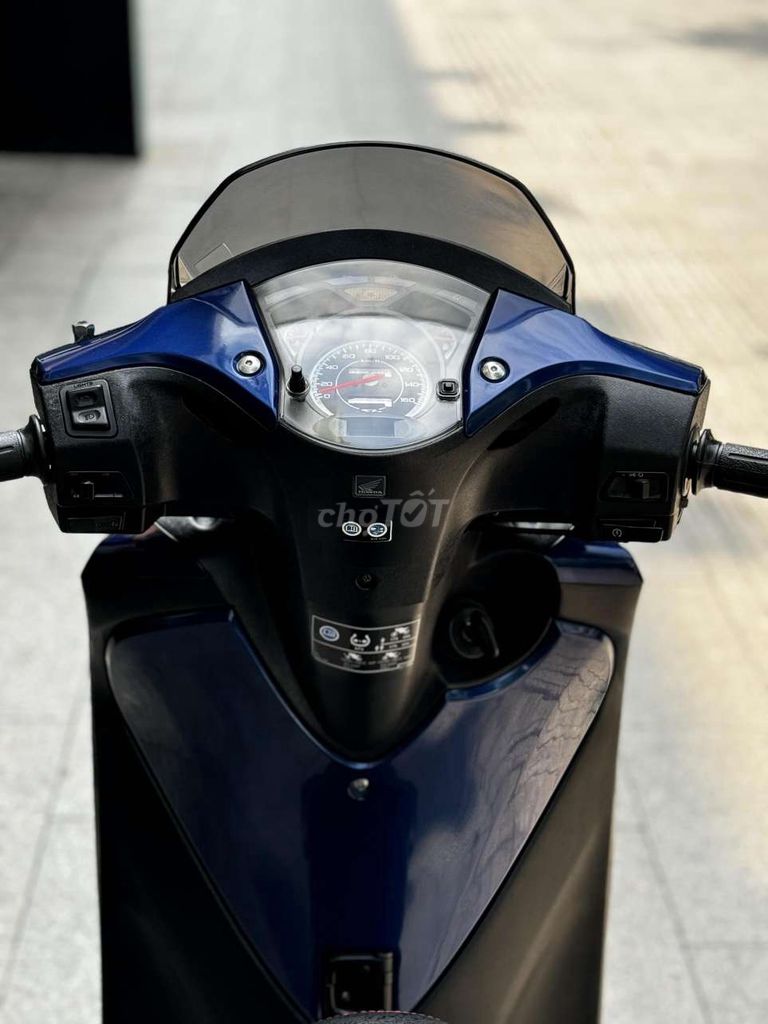 Honda SH 2004 - ảnh 4