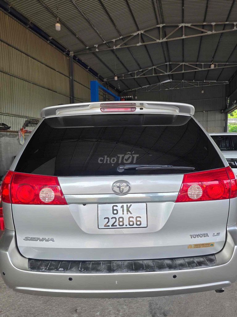Toyota Sienna 2007 - ảnh 2