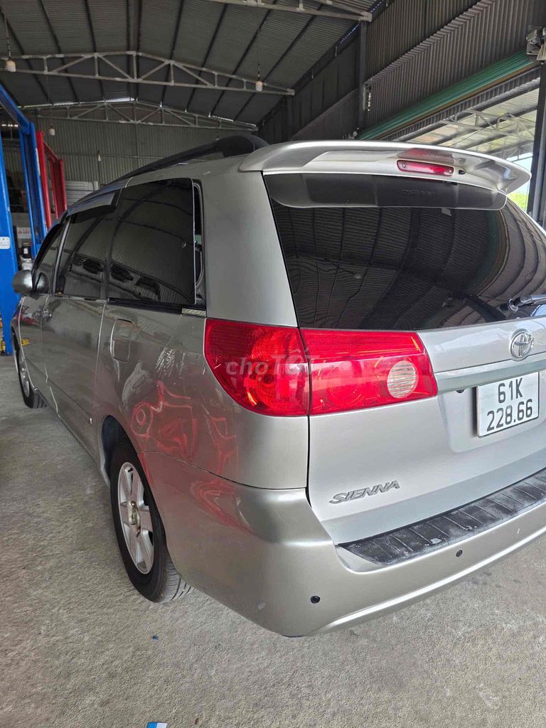 Toyota Sienna 2007 - ảnh 4