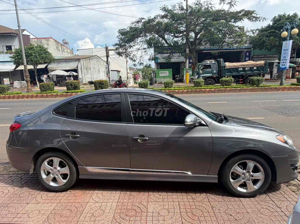 Hyundai Avante 2011 - ảnh 4