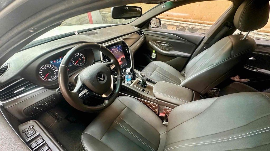 VinFast Lux A2.0 2020 - ảnh 5