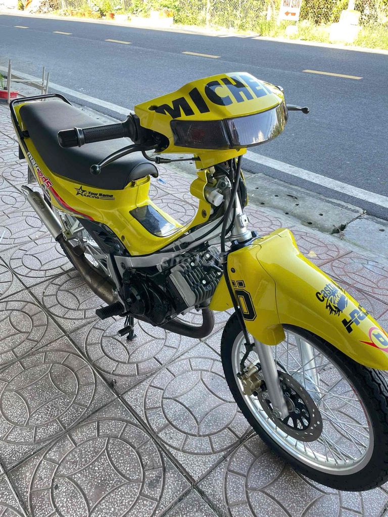 Suzuki Sport 2000 - ảnh 2