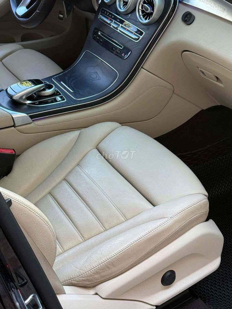 Mercedes-Benz GLC 2018 - ảnh 4