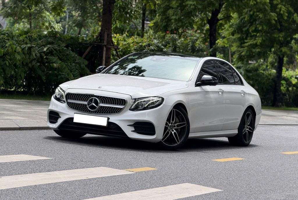 Mercedes-Benz 2020 - ảnh 1