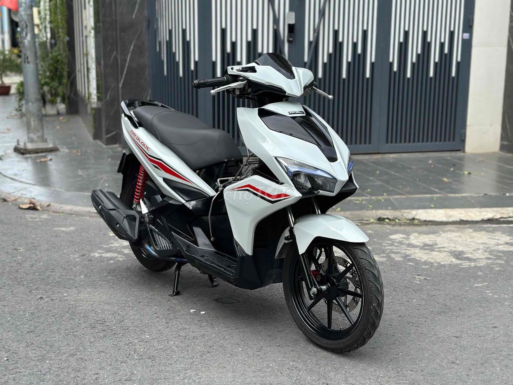 Honda Air Blade 2017 - ảnh 3