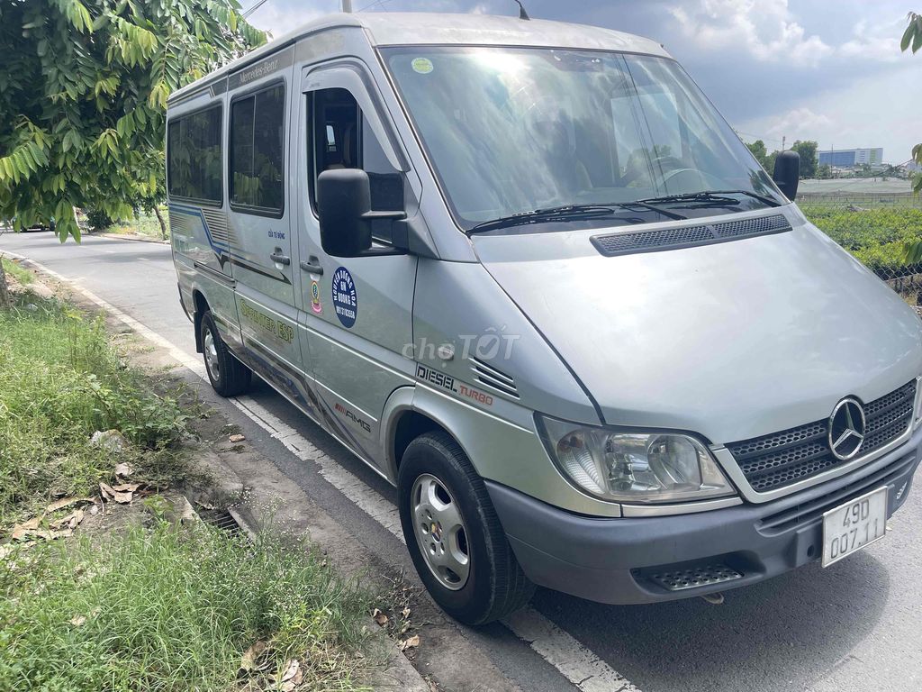 Mercedes-Benz Sprinter 2010 - ảnh 2