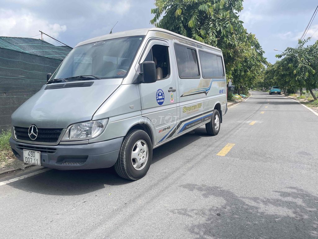 Mercedes-Benz Sprinter 2010 - ảnh 3
