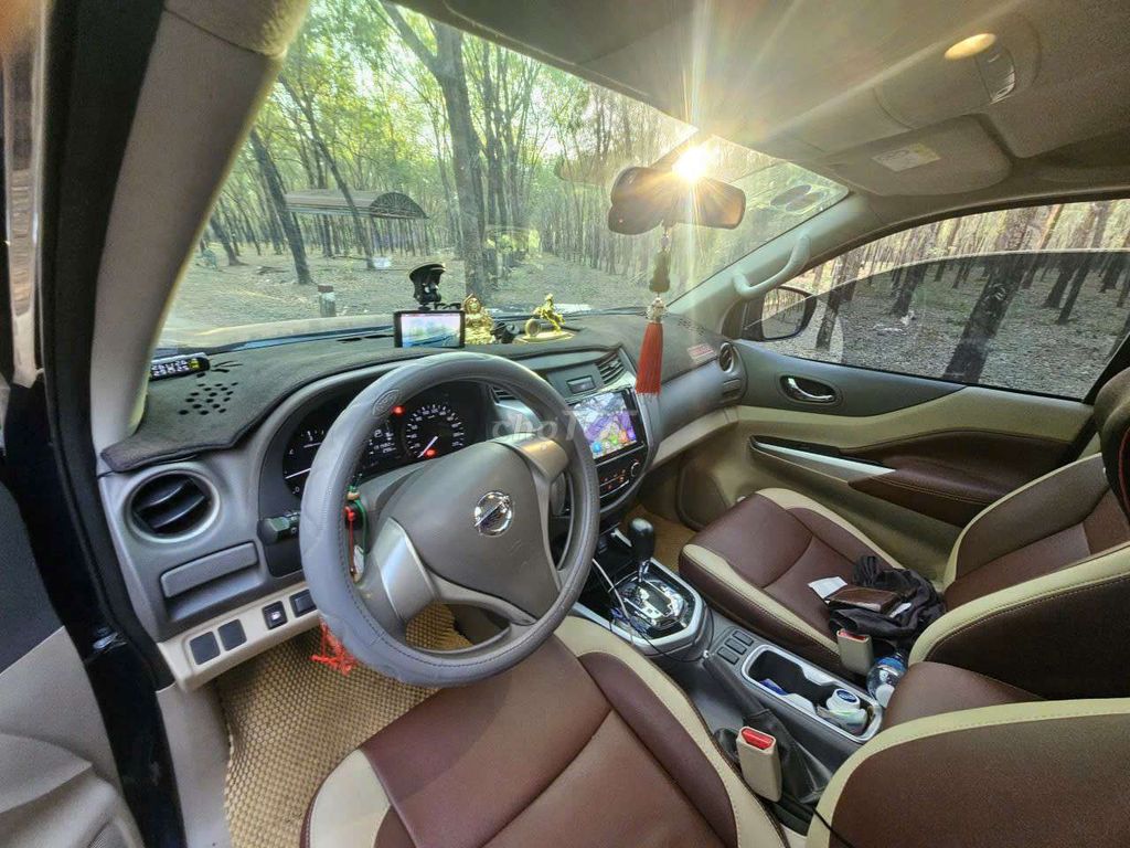 Nissan Navara - ảnh 1