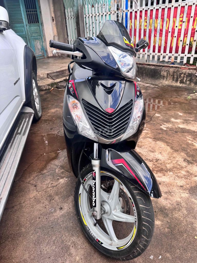 Honda SH 2005 - ảnh 1