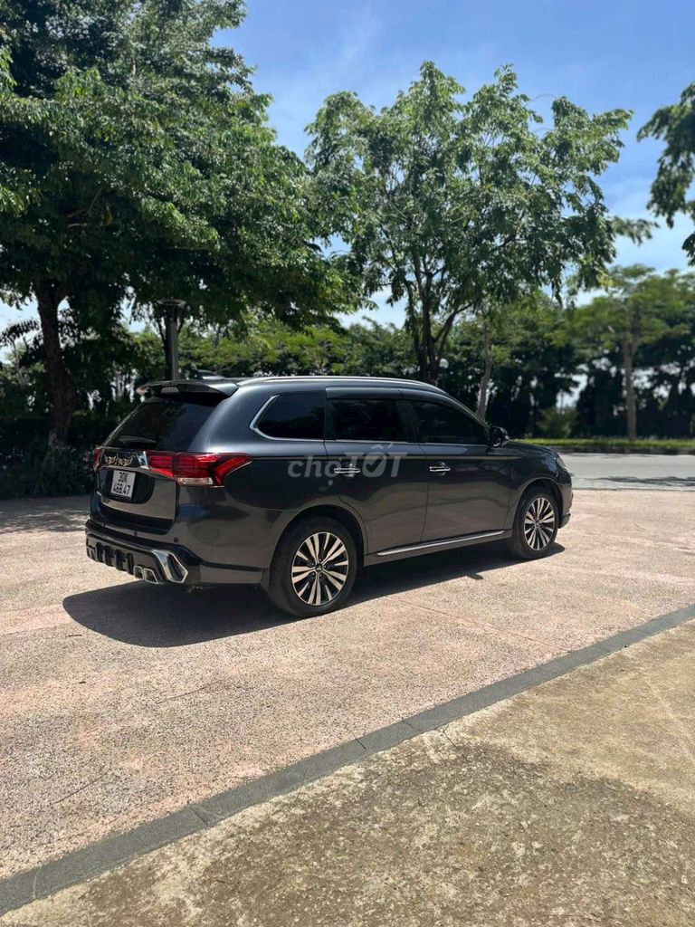 Mitsubishi Outlander - ảnh 4