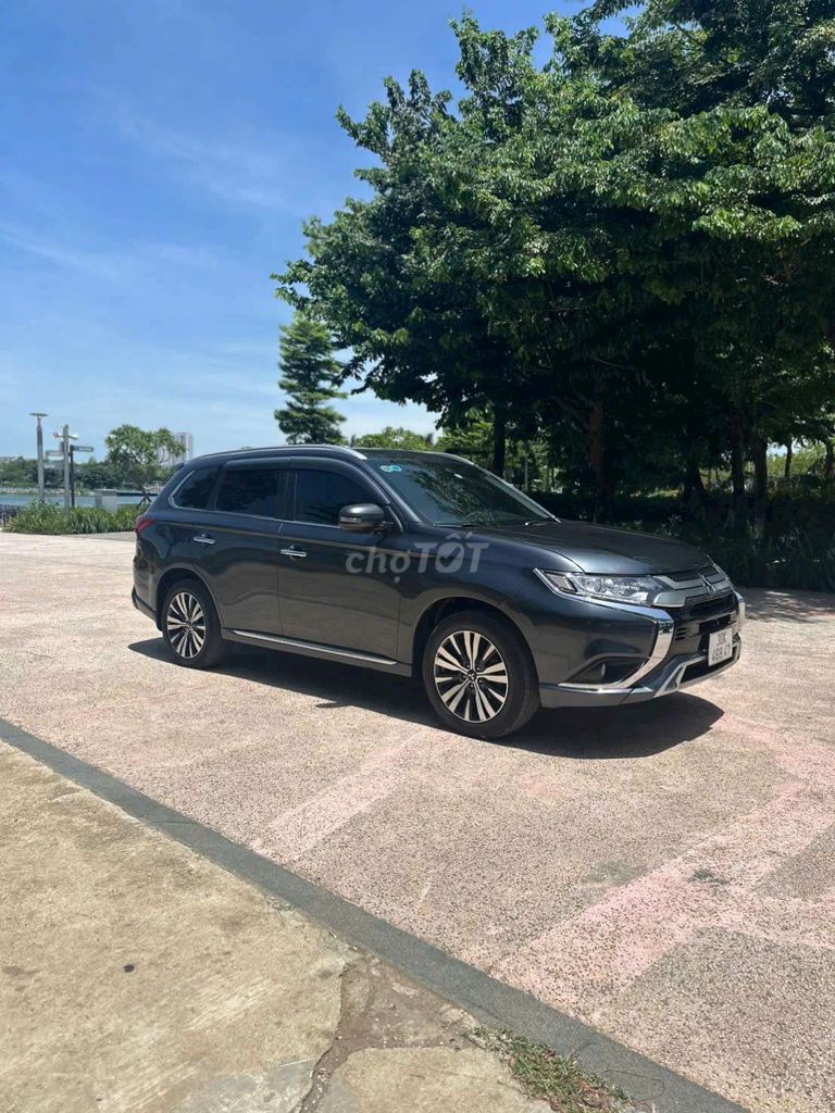 Mitsubishi Outlander - ảnh 5