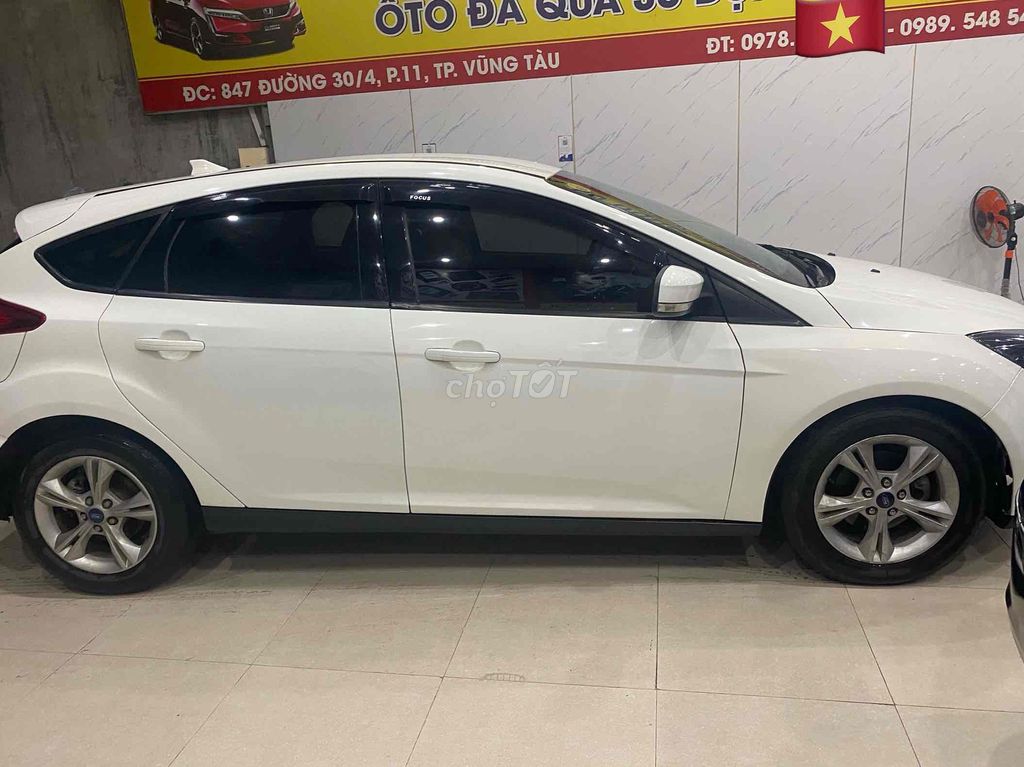 Ford Focus - ảnh 4