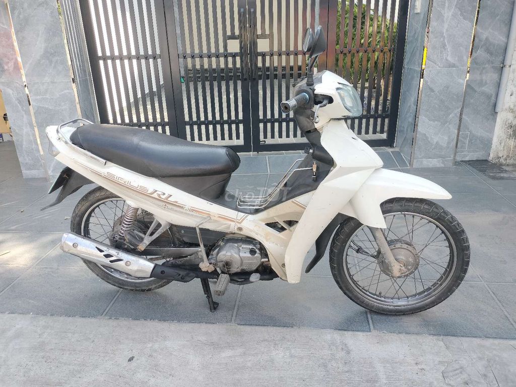 Yamaha Sirius 2010 - ảnh 4