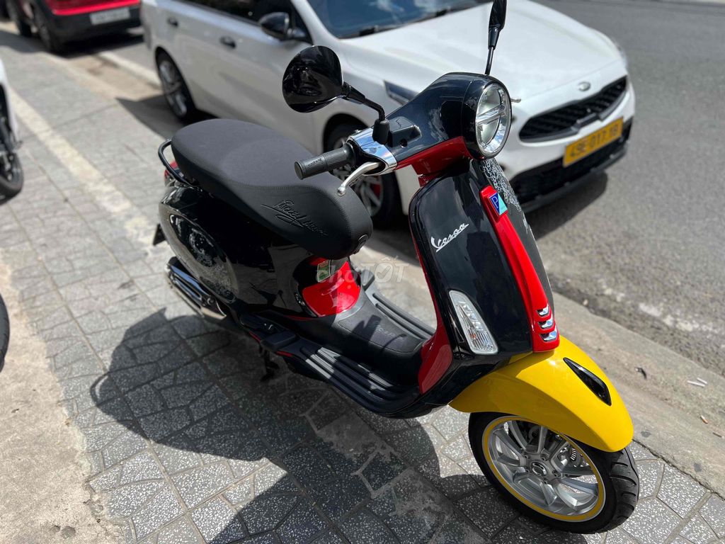 Vespa Primavera 2025 - ảnh 1