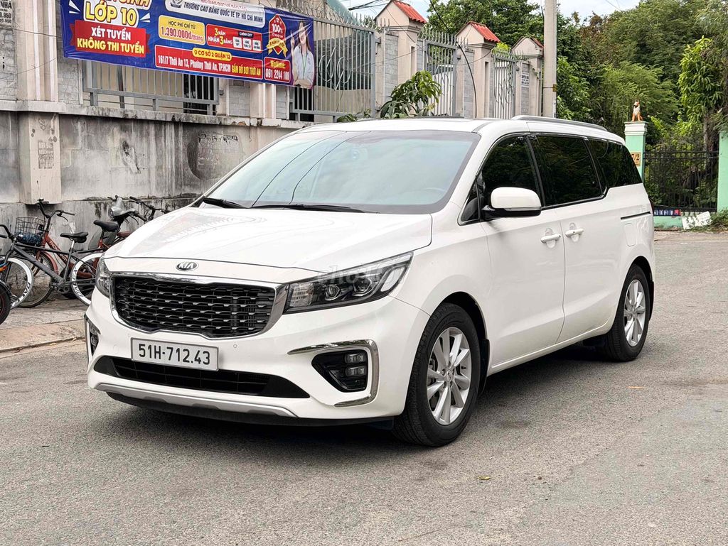 Kia Sedona - ảnh 2