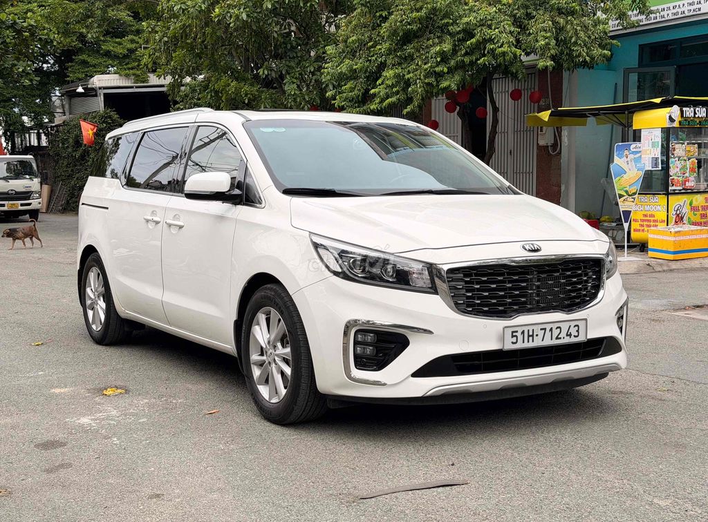 Kia Sedona - ảnh 3