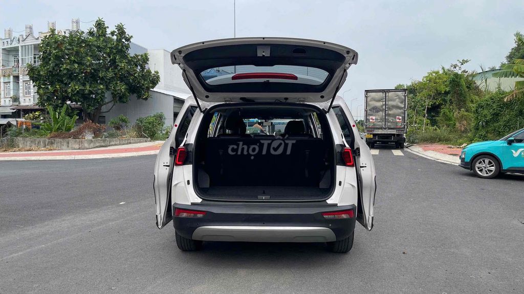 Hyundai Custin 2024 - ảnh 3