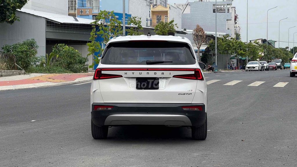 Hyundai Custin 2024 - ảnh 5
