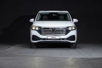 Volkswagen Viloran Luxury 2025 - ảnh 1