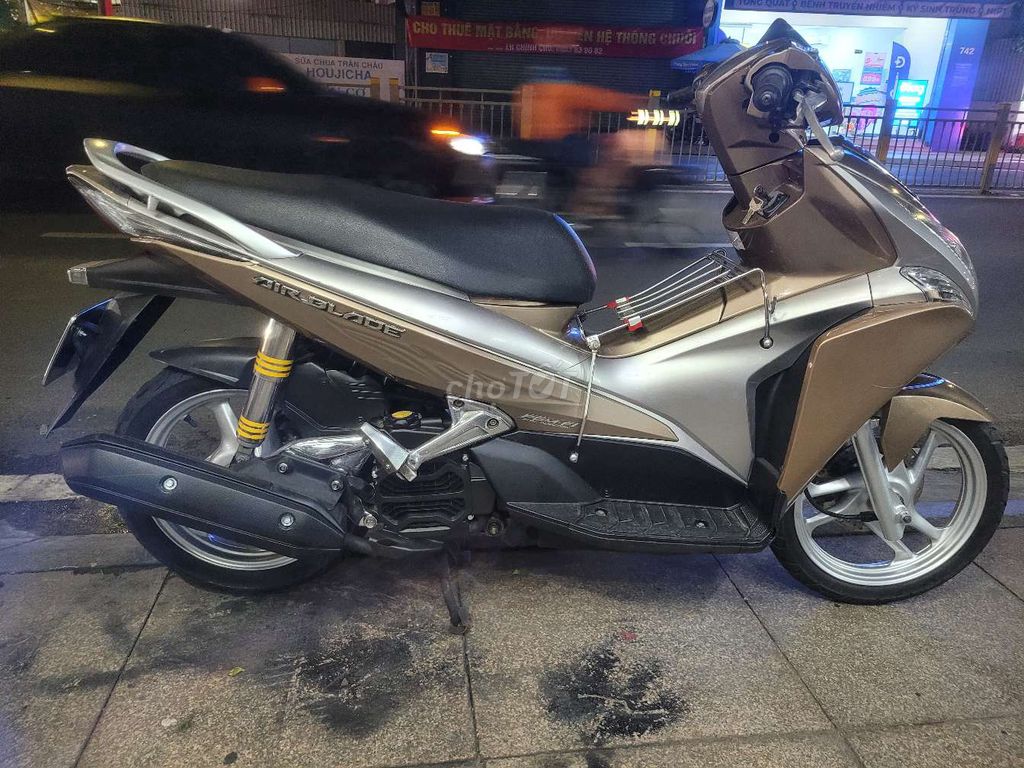 Honda 2012 - ảnh 3