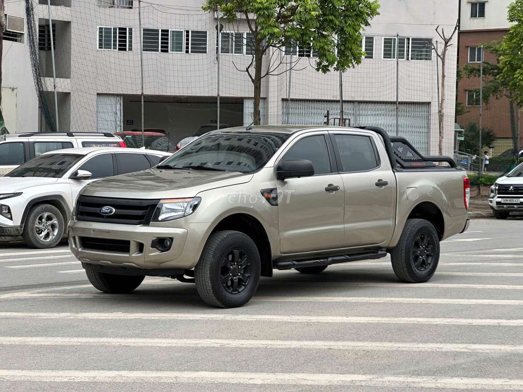 Mitsubishi Triton 2021 - ảnh 1