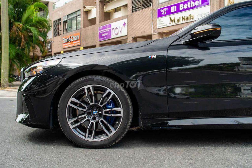 BMW 2025 - ảnh 3