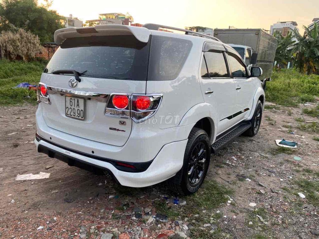 Toyota Fortuner 2015 - ảnh 2