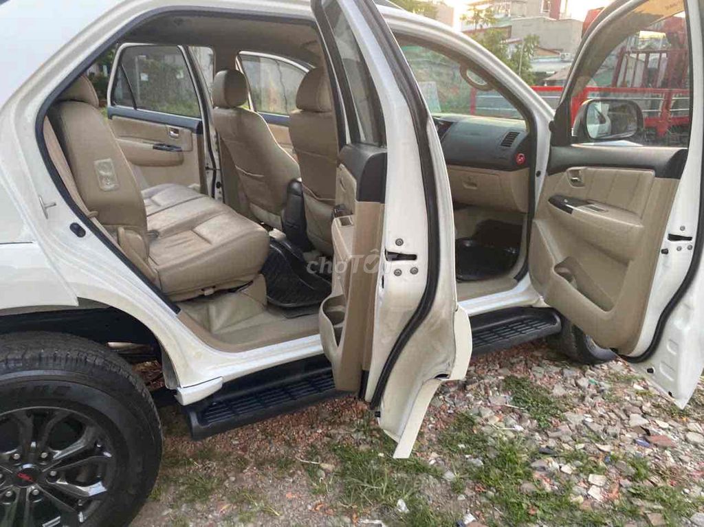 Toyota Fortuner 2015 - ảnh 4