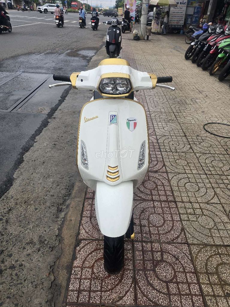 Piaggio Vespa 2022 - ảnh 5
