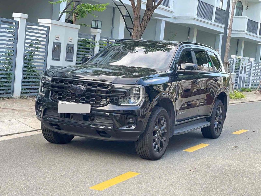 Ford Everest 2025 - ảnh 3