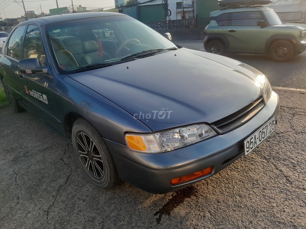 Honda Accord 1995 - ảnh 2